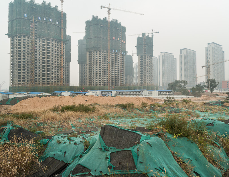 Illustration for article titled Hutong Vs. Highrise: A Photo Essay On China's Radical Urban Changes